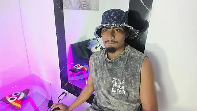 Rpoolrboy online show from May 29, 2026, 5:16 am