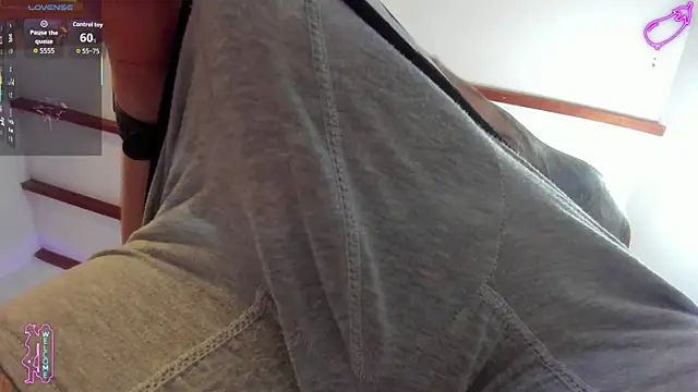 Snapshot of Vlad__night chatting on July 7, 2026, 6:47 am Vlad night online show from July 7, 2026, 6:47 am