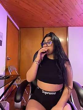 Snapshot of Violetta_pinkk1 chatting on February 21, 2026, 4:02 am Violetta pinkk1 online show from February 21, 2026, 4:02 am