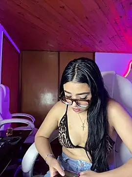 Snapshot of Violetta_pinkk1 chatting on February 27, 2026, 4:23 am Violetta pinkk1 online show from February 27, 2026, 4:23 am