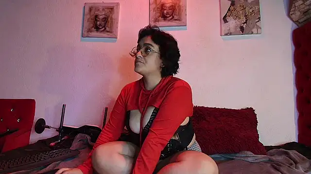 Snapshot of LillithSinclair_nom chatting on February 20, 2026, 2:52 am LillithSinclair nom online show from February 20, 2026, 2:52 am