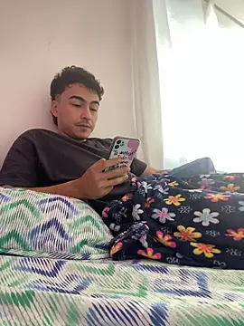 Snapshot of vanilla_Kush chatting on February 17, 2026, 2:24 pm vanilla Kush online show from February 17, 2026, 2:24 pm