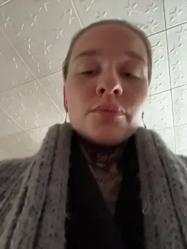 KishaMur online show from April 11, 2026, 5:12 am