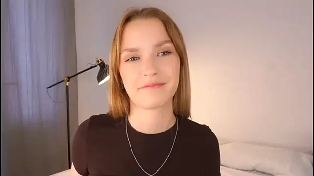 Snapshot of HellenSpelly chatting on February 15, 2026, 10:28 pm HellenSpelly online show from February 15, 2026, 10:28 pm