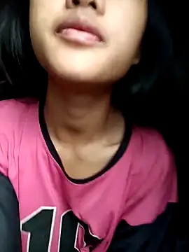 Snapshot of Hoa-tuylip chatting on February 27, 2026, 1:27 am Hoa-tuylip online show from February 27, 2026, 1:27 am