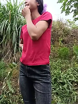 Snapshot of Hoa-tuylip chatting on July 10, 2026, 12:04 am Hoa-tuylip online show from July 10, 2026, 12:04 am