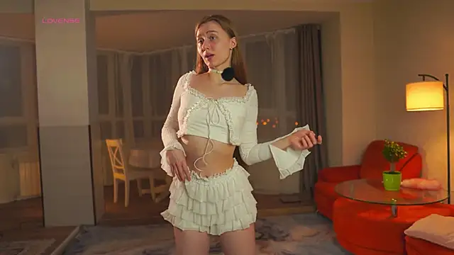 SharaNewbern online show from March 9, 2026, 2:43 pm