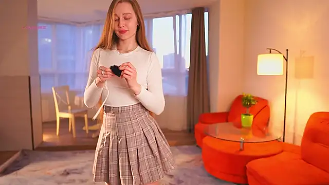 SharaNewbern online show from March 24, 2026, 2:33 pm