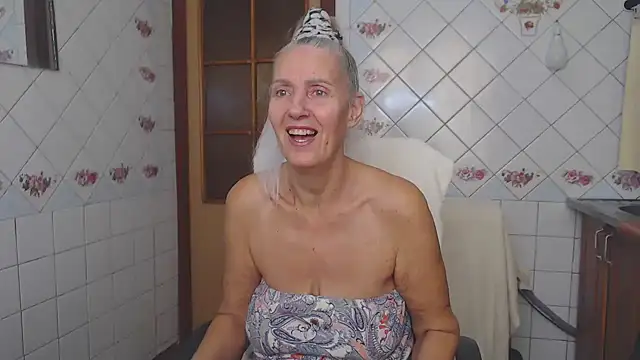 Snapshot of lukerya chatting on January 2, 2025, 7:33 am lukerya online show from January 2, 2025, 7:33 am