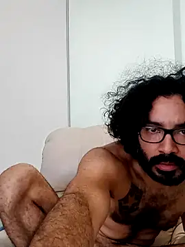 Snapshot of Batou1683 chatting on February 11, 2026, 12:54 pm Batou1683 online show from February 11, 2026, 12:54 pm