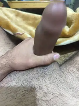 Nniiyakk online show from February 10, 2026, 7:56 am