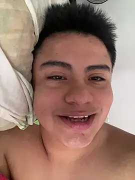 Snapshot of andresmahecha777 chatting on February 5, 2026, 8:35 pm andresmahecha777 online show from February 5, 2026, 8:35 pm