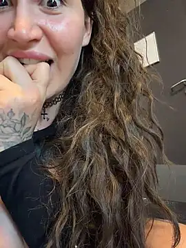TattooGirlAlia online show from July 3, 2026, 11:27 am