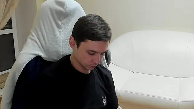 Alexmansuper online show from April 16, 2026, 7:36 pm