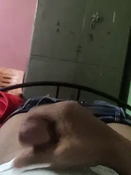 jesse pinkman99 online show from February 3, 2026, 7:08 pm