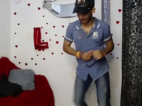 Caius fox online show from March 13, 2026, 11:50 am