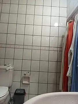 Snapshot of Etlipro-53 chatting on February 11, 2026, 11:43 pm Etlipro-53 online show from February 11, 2026, 11:43 pm