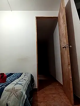 Snapshot of luna_pinky chatting on February 9, 2026, 6:34 pm luna pinky online show from February 9, 2026, 6:34 pm