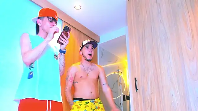 Snapshot of TheBatMansion chatting on February 14, 2026, 5:53 pm TheBatMansion online show from February 14, 2026, 5:53 pm