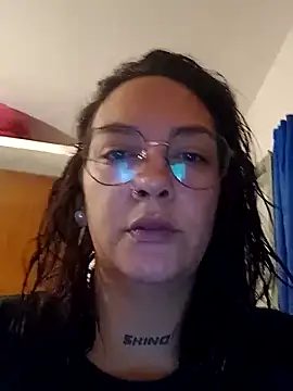 kuramaqueen online show from February 7, 2026, 1:09 am