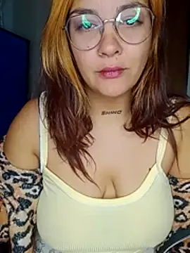 Snapshot of kuramaqueen chatting on June 27, 2026, 1:43 am kuramaqueen online show from June 27, 2026, 1:43 am