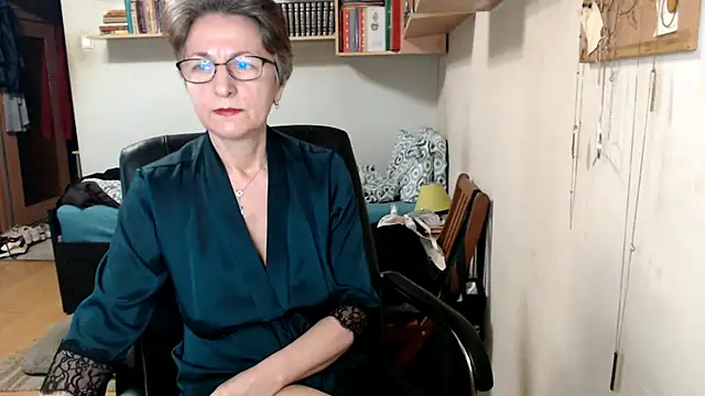 katemodel online show from September 22, 2025, 6:26 am