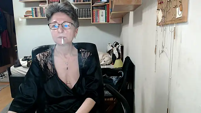 katemodel online show from October 21, 2025, 7:20 am