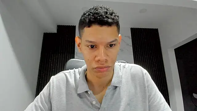 milo cruz  online show from April 18, 2026, 2:59 am