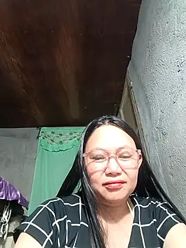 hotpinay 45 online show from April 1, 2026, 11:33 am