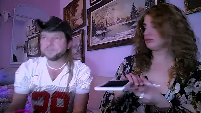 BobbyNSadie online show from February 3, 2026, 4:43 am