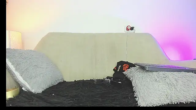 Snapshot of drakomilck1 chatting on February 28, 2026, 6:09 pm drakomilck1 online show from February 28, 2026, 6:09 pm