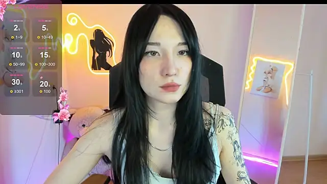 AliceeinWonderlanddd online show from March 23, 2026, 10:08 am