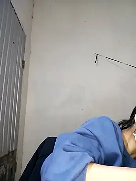 Daisy-lusia2026 online show from April 14, 2026, 2:45 pm