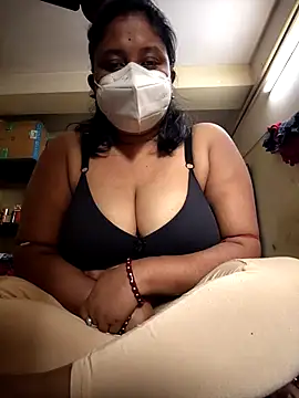 Curvy Trisha online show from February 3, 2026, 6:40 am