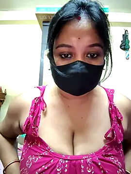 Curvy Trisha online show from July 5, 2026, 7:54 pm