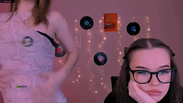 Snapshot of eira_mouse chatting on April 7, 2026, 8:59 am eira mouse online show from April 7, 2026, 8:59 am