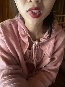 uyensexy online show from February 23, 2026, 2:31 am