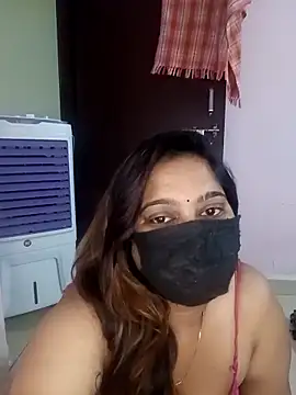 Aliya Hott online show from May 8, 2026, 4:51 am