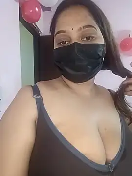 Snapshot of Aliya_Hott chatting on June 24, 2026, 5:17 am Aliya Hott online show from June 24, 2026, 5:17 am
