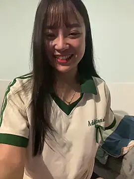 hotgirl-sexy online show from February 5, 2026, 3:38 pm