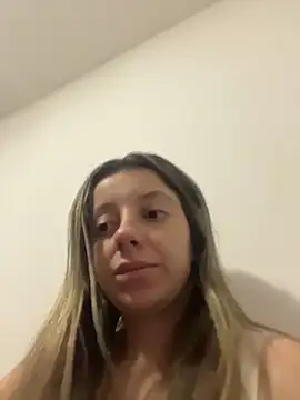 Snapshot of casal_uai chatting on June 15, 2026, 10:23 pm casal uai online show from June 15, 2026, 10:23 pm