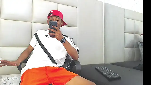 TonnyMarck online show from February 3, 2026, 2:53 am