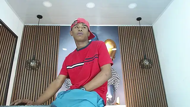 TonnyMarck online show from March 13, 2026, 11:50 am