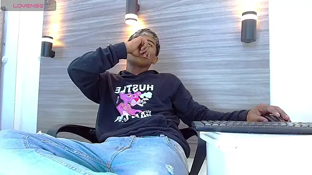 TonnyMarck online show from March 24, 2026, 3:22 am