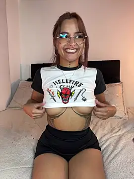 Snapshot of _Victoria_foxx_ chatting on February 9, 2026, 10:25 pm Victoria foxx online show from February 9, 2026, 10:25 pm