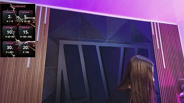 Snapshot of Hanna_Becker_ chatting on February 16, 2026, 11:28 am Hanna Becker online show from February 16, 2026, 11:28 am