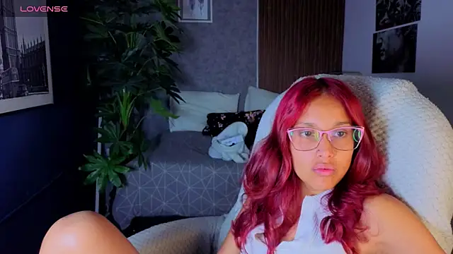 saphire  online show from March 18, 2026, 1:03 pm