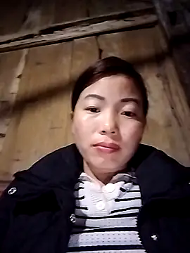 Ella-aa online show from February 8, 2026, 11:02 am