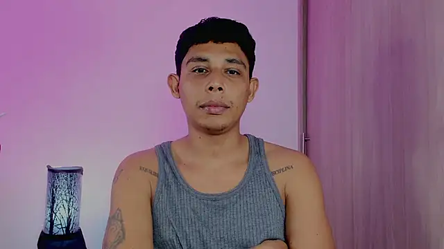 nilo2021 online show from March 30, 2026, 3:40 am