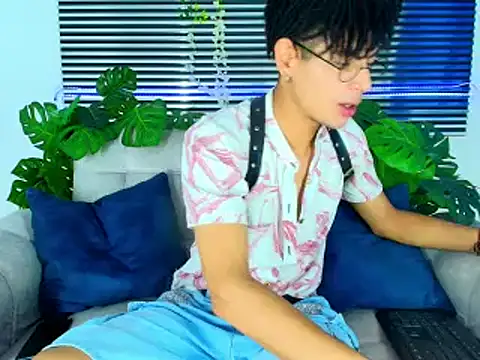 ThiiagoSaeenz online show from March 10, 2026, 5:07 pm